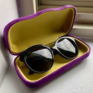 Gucci Sunglasses - round